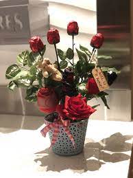 Updated on july 13, 2021 by sarah barnes. Men S Valentine S Day Bouquet Loaded With Rose Chocolates Undies Socks And A Tie Valentinesday Bouquet Mens Vday Guys Boyfriend Husband Giftideas G