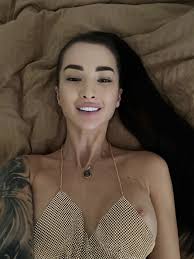 I send you rays of goodness and sex 👄😈