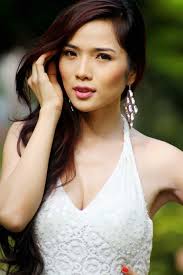 Biến đổi sắc vóc của vợ Ưng Hoàng Phúc