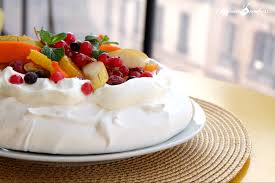 Pavlova Aux Fruits Pour Utiliser Les Restes De Blancs D Oeufs