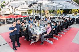 Fancy having dinner way up in the sky? Kee Hua Chee Live Kronenbourg 1664 Rules Dinner In The Sky In Penang At 32 Mansion So Make A Beeline To Dine 150 Feet Up In The Air With Great Sea And