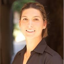 Thursday officially marked the end of my Masters with my Graduation  ceremony. So grateful that Queen Mary University of London were able to  hold the first round of in person graduations in