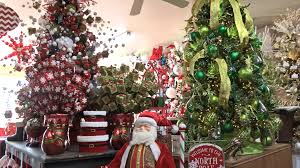 It was hosted by oracle corporation, flower shop network and others. Mark Knox Flowers Opens Christmas Store