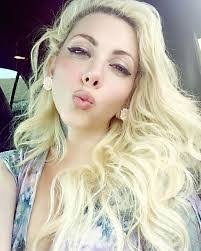 Maria Brink's Instagram, Twitter & Facebook