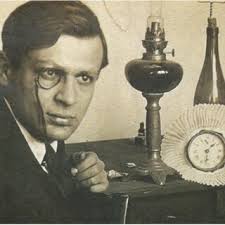 O Colete de Benjamin, ready-made de Marcel Duchamp, 1957, s/dimensão....