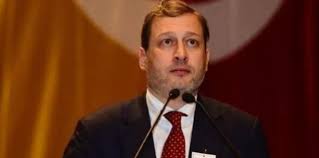 Avrupa kupalarında oynatmak istedikleri bir. Galatasaray Baskan Adayi Burak Elmas Kimdir Kac Yasinda Nereli Serveti Ne Kadar Meslegi Ne Gs Haberleri Fotomac