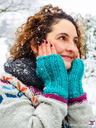 Letzte woche gab's ja hier auf lisibloggt schon die anleitung für ein kuscheliges stirnband zum knöpfen. Stricken Fur Anfanger Armstulpen Stricken Als Erstes Strickprojekt