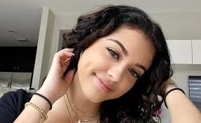 Malu trevejo social media since from past months malu trevejo attracted a lot of attention from facebook, instagram, twitter and youtube with having thousand of active followers. Malu Trevejo Age Instagram Net Worth 2020 Height Weight Boyfriend