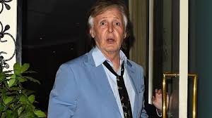 Sir james paul mccartney, born june 18, 1942, is the single most successful music artist of all time. Paul Mccartney Im Traum Spielt Er Wieder Mit Den Beatles