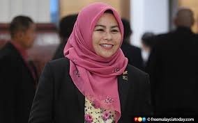 Saya setuju auku (akta universiti dan kolej universiti) diperkenalkan dan dikuatkuasakan. Auku Masih Relevan Terbuka Untuk Tambah Baik Kata Menteri Free Malaysia Today Fmt