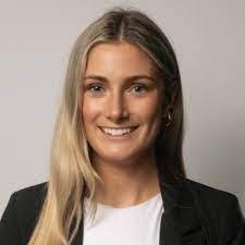 Heidi Scheck's Instagram, Twitter & Facebook