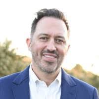 Lance Tate's Instagram, Twitter & Facebook