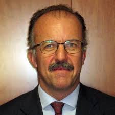 La rinoplastica ha funzionalità estetica. Prof Claudio Ungari Otorinolaringoiatra A Roma