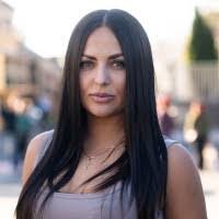 Sasha Hill's Instagram, Twitter & Facebook