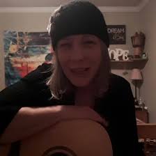 Happy Monday everyone! Hope your day was as amazing as you. Here's a Toby  Keith cover I've been working