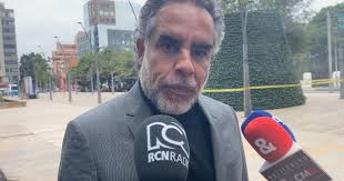 Benedetti seguirá como embajador: Consejo rechazó estudiar demandas