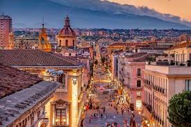 Dónde alojarse en Catania: mejores zonas (y a evitar) + hoteles 2025