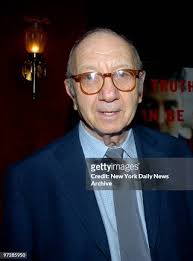 379 Elaine Simon Stock Photos, High-Res Pictures, and Images