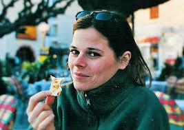 Hallo Vater, nun dies ist die letzte Email, die du von mir kriegst. Warum?  Ich weiß es nicht, vielleicht um mit dem Kapitel Vater eins für alle Mal in  meinem Leben abzuschlließen.“