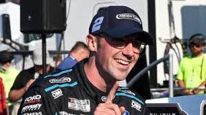 Tommy Nesmith's Instagram, Twitter & Facebook