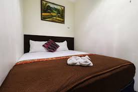 We strive to get hotel 3 star standard service with affordable price. Promo Bantal Guling Pasar Baru Guest House Bandung Indonesia