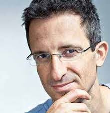 Amir Fischer's Instagram, Twitter & Facebook