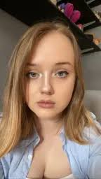 Lizzie-Piper Reading Kittl Designs & Templates