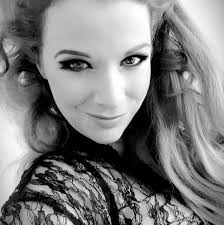 Aaaand here we go. The statement. Of Lisa Middelhauve. Concerning the  newest „bad“ band in the scene. Where to begin with? First of all: I have  never been an innocent victim. Yes, „