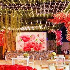 November Favorites Unique New Age Decor Ideas For Your Winter Wedding Weddingbazaar Themed Wedding Decorations Wedding Entrance Decor Foliage Wedding Decor