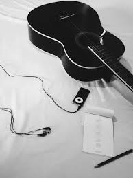 Black And White Electric Guitar Aesthetic Pin By Ashjordan On Guitar Music Photography Music Aesthetic Black And White Aesthetic