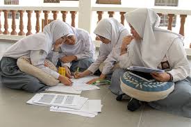 Silahkan cek daftar sma negeri dan swasta favorit unggulan terbaik di kota pekalongan. Ini Dia 15 Sma Negeri Terbaik Nasional Un 2019 Peminatan Ipa Halaman All Kompas Com