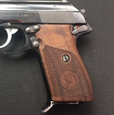 Tabanca Kabzeleri Pistol Grips Panosundaki Pin