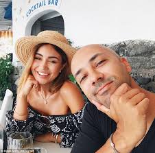 Pia Muehlenbeck wears crop at Manicare event with Kane