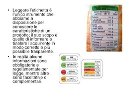 Cammini attraverso il supermercato un corridoio alla volta. Le Etichette Alimentari Wwf