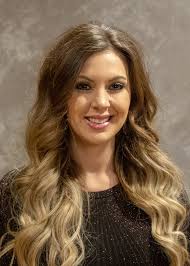 Employee Spotlight: Andrea Broxson, RN, BSN, CFRN 1. How long have you been  in Healthcare? I have been in Healthcare for 10 years. ICU and Critical  Care nursing for the last 4