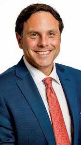 Bruce Marshman's Instagram, Twitter & Facebook