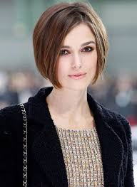 A set of blunt bangs works great with oval face shapes (particularly if you have a larger forehead). The Best Short Hairstyles For Oval Faces Southern Living