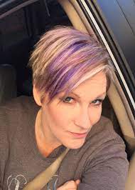 Blonde Pixie Haircut With Purple And Fuchsia Highlights Spring Is In The Air Cute Short Hairstyle With Color Blonde Pixie Haircut Hair Styles Blonde Pixie