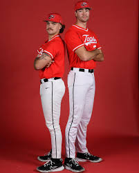 Hunter Small (@24_smalls) • Instagram photos and videos