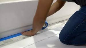 Over the years, i used some of the $20 bathtub refinishing kits found at home depot to touch up the peeling areas. Rust Oleum Specialty 1 Qt White Tub And Tile Refinishing Kit 7860519 The Home Depot