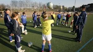 Spiele die besten fußball spiele online auf 1001spiele. Warum Fussball Madchen Die Jungen Mannschaften Als Trainingspartner Nutzen