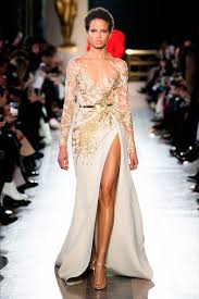 Women, with their intuitive instinct, understood that i dreamed not only of making them more beautiful, but happier too. christian dior linkin.bio/dior. Abiti Da Sposa Di Alta Moda 2019 A Parigi I Grandi Stilisti Scelgono Il Bianco