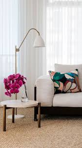 In our busy lives, how many of us can dedicate time to making sure that the flowers in every vase are fresh and whether the plants have been watered or trimmed. 55 Easy Flower Arrangement Decoration Ideas Pictures How To Make Beautiful Floral Arrangements