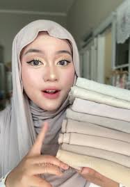 Warna Smoke Beige Pashmina Terbaru di Butik Adota