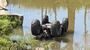 Atv quad fail yamaha grizzly crash roll funny. Gympie News Man Seriously Hurt In Quad Bike Crash The Courier Mail