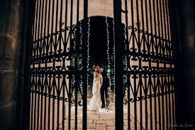 L'atelier veste la futura sposa superando di gran lunga ogni sua aspettativa: Kartika Archivi Deborah Lo Castro Photographer