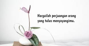 Orang yang kau anggap sebagai penawar luka hari ini, bisa saat kau terlalu rapuh, pundak siapa yang tersandar?tangan siapa yang tak melepas. 20 Kata Jangan Menyia Nyiakan Orang Yang Tulus Mencintaimu Klak Klik Bermutu