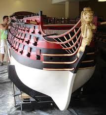 Gustavo chiriboga l., a partir de varios tipos de madera. Custom Model Ship Santisima Trinidad Museum Quality Model Ship