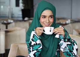 Kisah antara rayqal a.k.a abang bomba dengan dr. Amira Othman Bakal Muncul Dalam Abang Bomba I Love You Raya Media Hiburan
