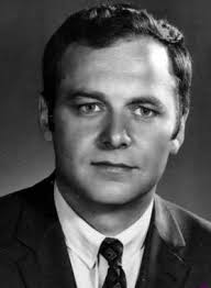 UKRAINIAN CANADIANS ALONG THE BUMPY ROAD